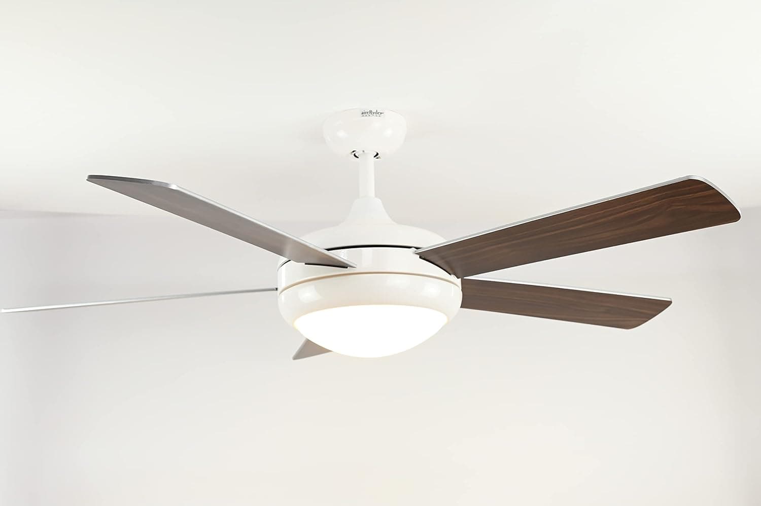 Ventilador de techo AireRyder AireRyder Ursa - Ventilador de techo (aspas plateadas/nogal, con iluminación y mando a distancia), color blanco